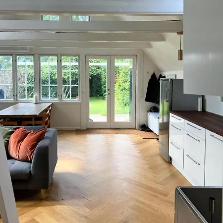 Historic House With Exposed Beams Near Hornbaek Dronningmølle
